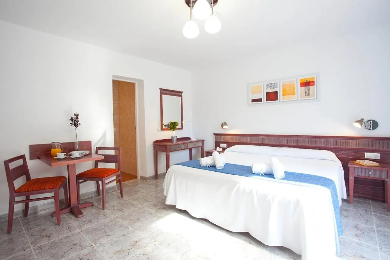 Aparthotel Apartamentos Cala Murada Tennis Spain